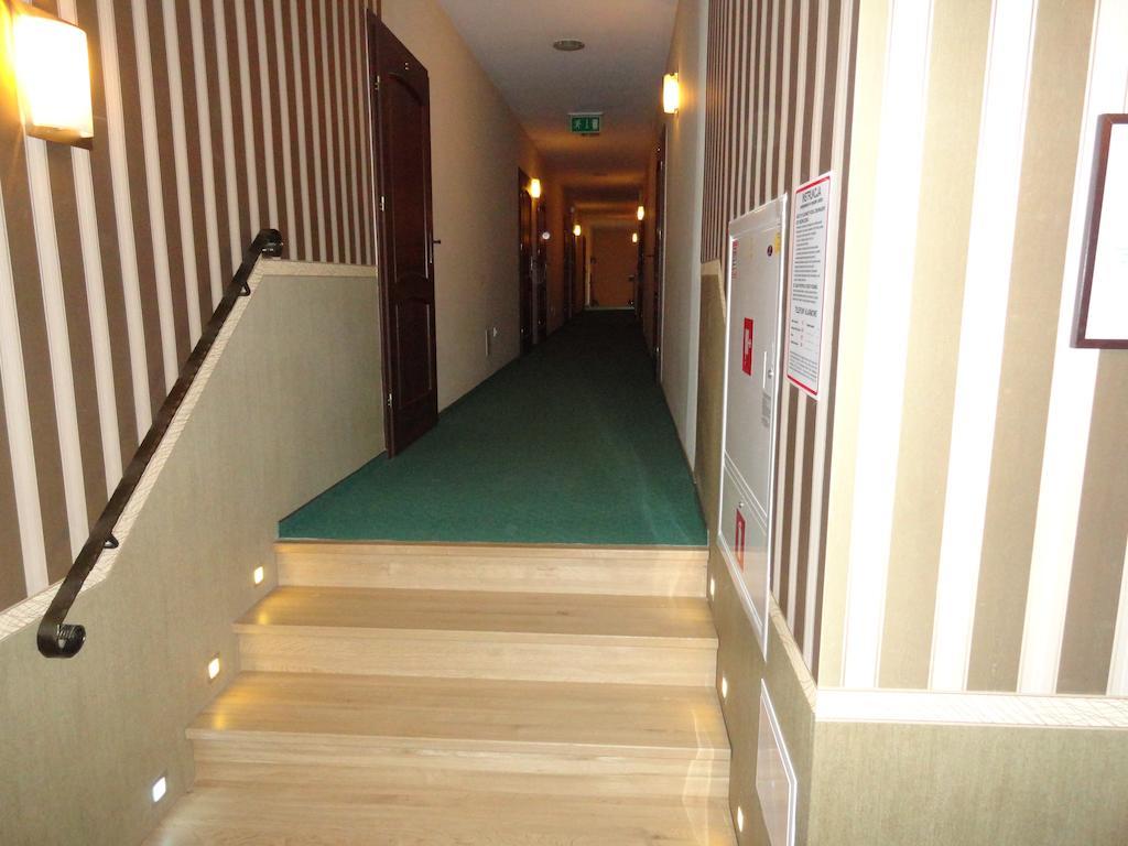 Hotel Wielkopolanka Schroda Exterior foto